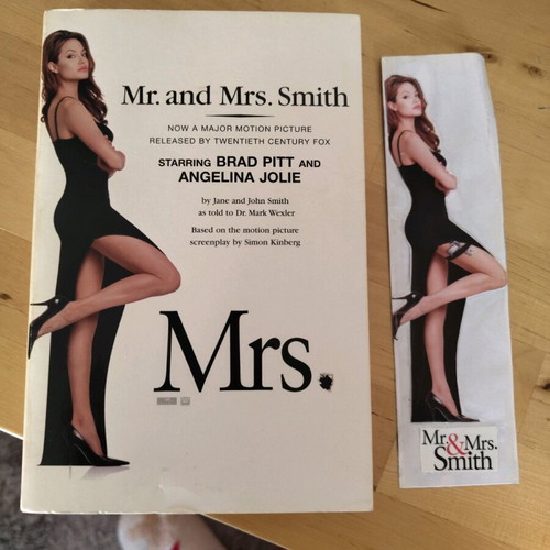 Mr. and Mrs. Smith book used in Greek