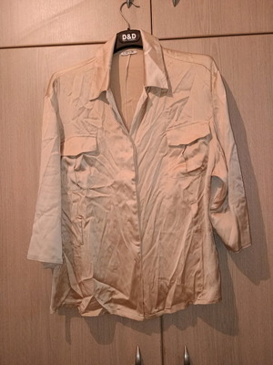 Lola shirt size XL beige like new