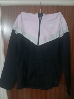 Set παιδική φόρμα Nike σαν καινούργιο, μέγεθος L, μαύρο και ροζ