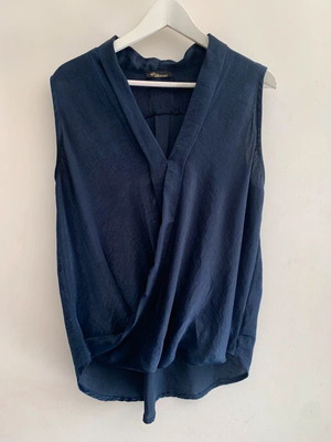 Secret sleeveless blouse L, black and blue