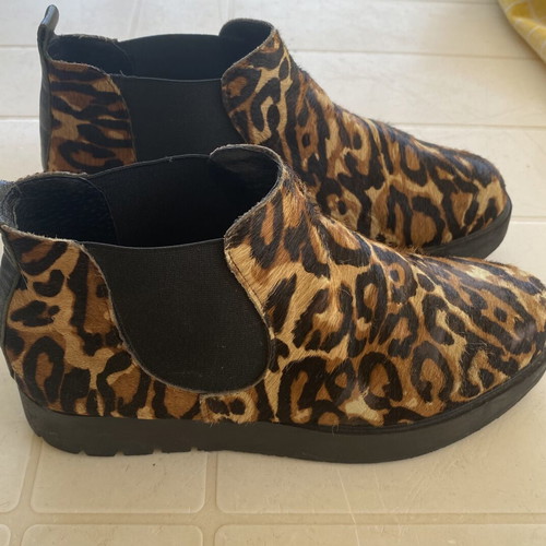 Katerina Douka women's ankle boots like new, animal print, size 37