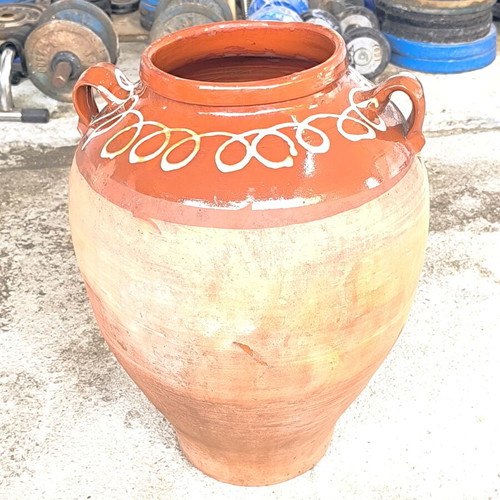 Ceramic Kioupi used for decoration or oil