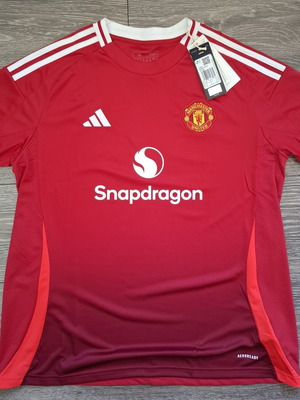 Manchester United football jersey new, size XL