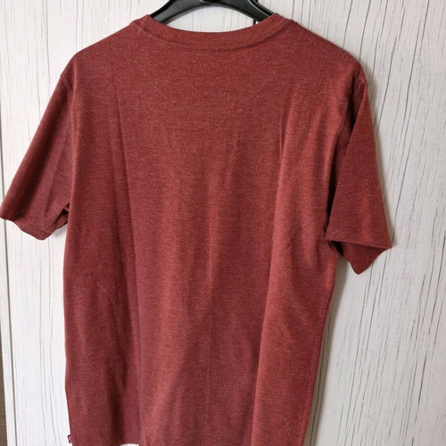 Levi's T-shirt small like new, teen and men's