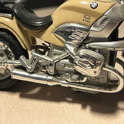 Bmw R1200C moto 1:18 like new