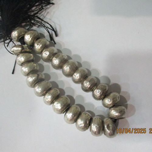 Silvered wooden beads like new, 22 pieces, 12 mm