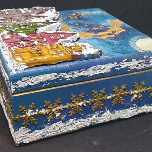 Christmas box new, wooden with decoupage techniques 18×18×8 cm