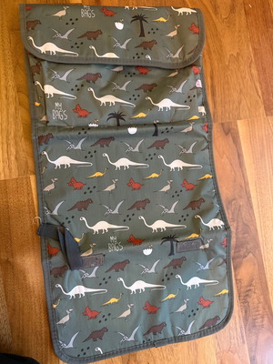 My bag changing mat like new with pockets