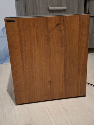 Vitrifrigo C600 S/L Mini Fridge Like New, 55 Liters