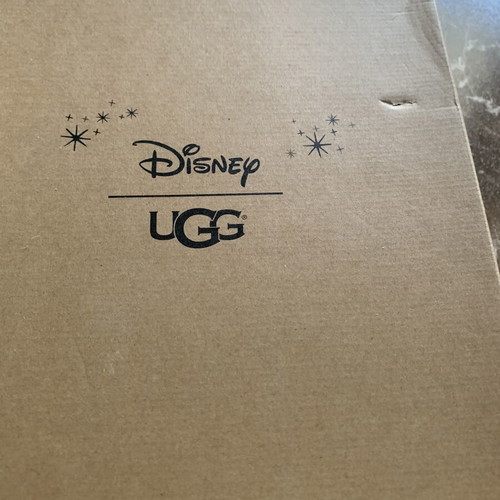 Ugg x Disney Frozen boots size 30 used, grey