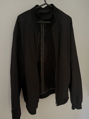 Pull & Bear men's thin jacket L like new, black