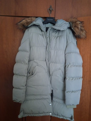 Splendid jacket used, mint color with detachable fur hood, knee length