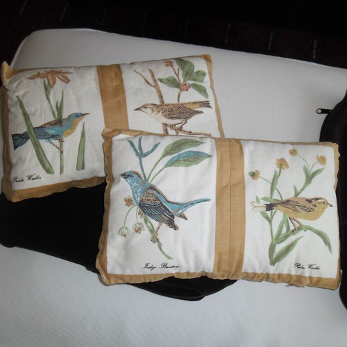 Decorative pillows like new, velvet brown and bird designs, set of 3