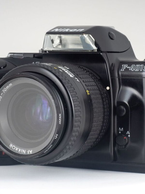 Nikon F-401S 35mm Autofocus SLR Film Camera with AF Nikkor 35-70mm Lens used