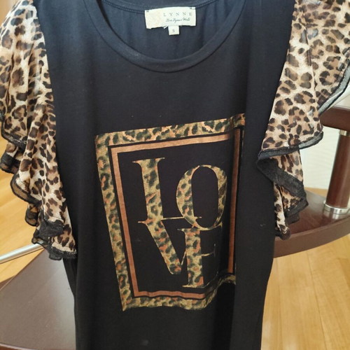 Lynne blouse with animal print, like new, black