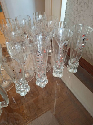 Set of 4 tall glasses with handmade painting like new, folk motif