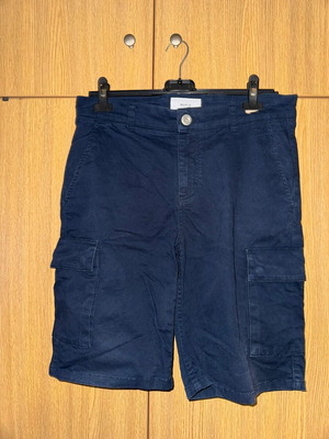 Makia men's cargo shorts navy size 32 like new