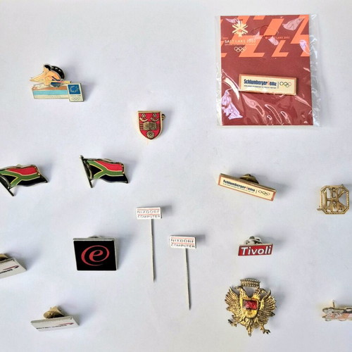 Variety pins like new, pack of 15 pieces