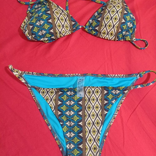 Swimsuit new with tags, medium size, multicolor