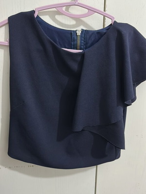 Blouse-top blue black like new
