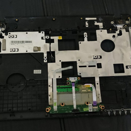 Toshiba Satellite L600 L600-01B Top Case with Touchpad like new