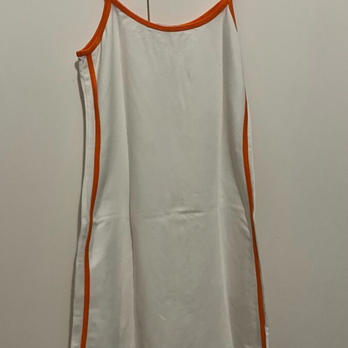 Female No2 mako dress white like new