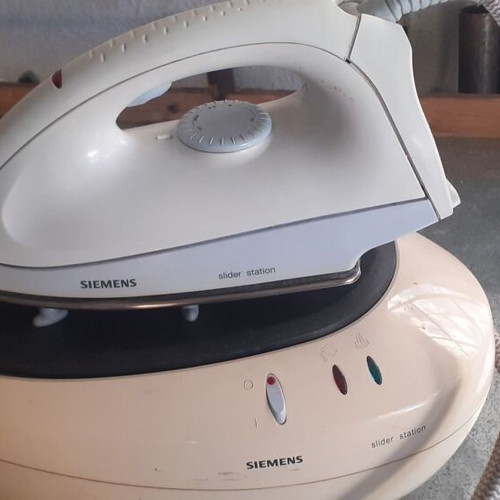 Siemens steam iron used, functional