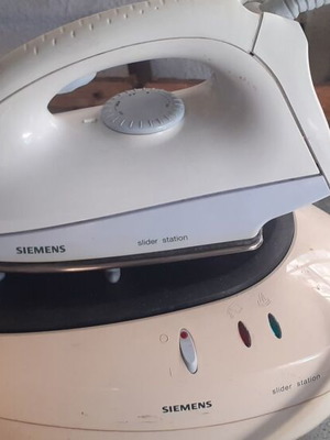 Siemens steam iron used, functional