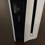 PlayStation 5 Pro конзола като нова с 2 контролера