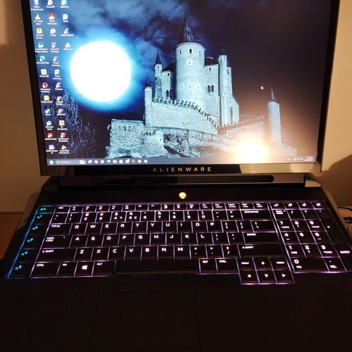 Dell Alienware Area 51m Gaming Laptop like new, Intel Core i9, RTX 2080