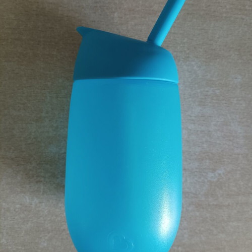 Munchkin toddler cup like new with silicone straw 296ml