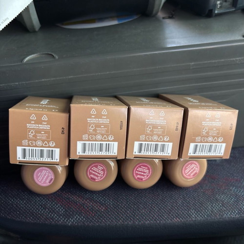 Rhode pocket blush new