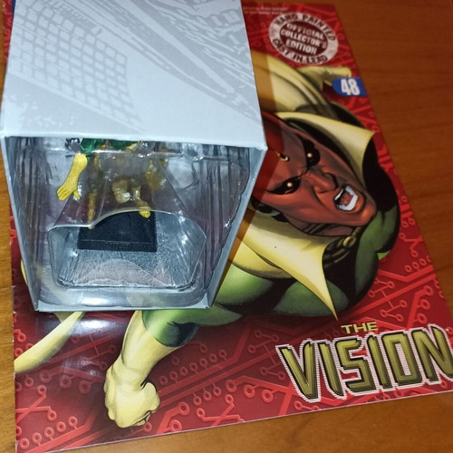 Vision figure Marvel Eaglemoss used with magazine