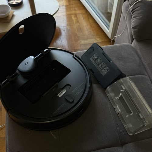 Xiaomi Mi Robot Vacuum Mop 2 Pro like new with mapping and Wi-Fi