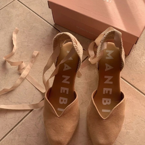 Manebi beige sandals size 40 like new