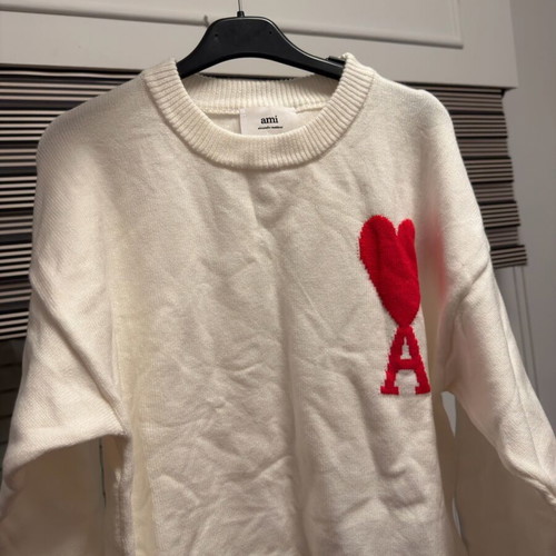 Ami crew neck hoodie size M new, white