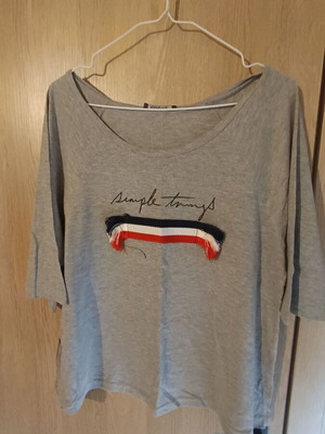 Grey mako women's blouse with 3/4 sleeve like new, size M