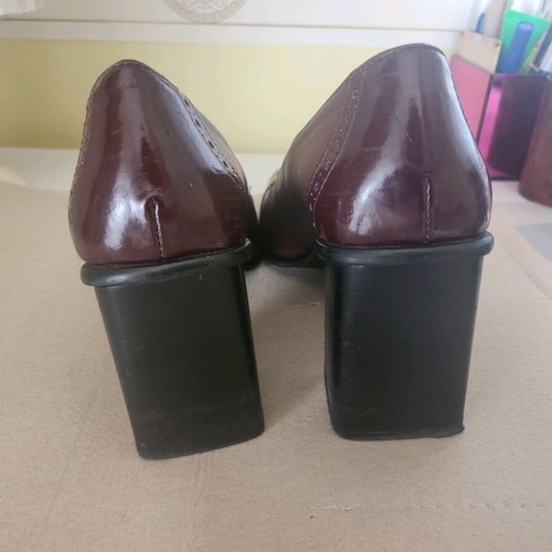 Zara vintage burgundy shoes lightly used, size 41