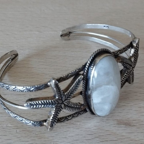 Handmade Indian bracelet with large stone, like new, silver color