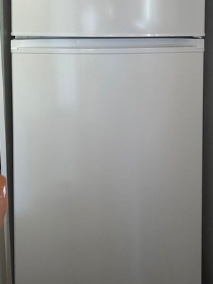 Midea two-door refrigerator 204lt like new, white MDRT294FGE01