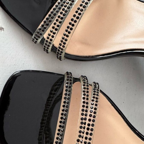 No36 patent leather sandals like new with transparent detail and 10.5cm heel