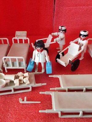 Playmobil geobra LYRA 1974 болница употребяван