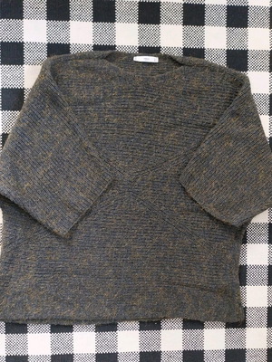 Mango wool sweater with gold thread in excellent condition size M