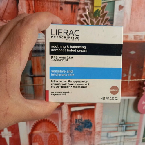 Lierac Compact tinted cream in dark shade new, golden