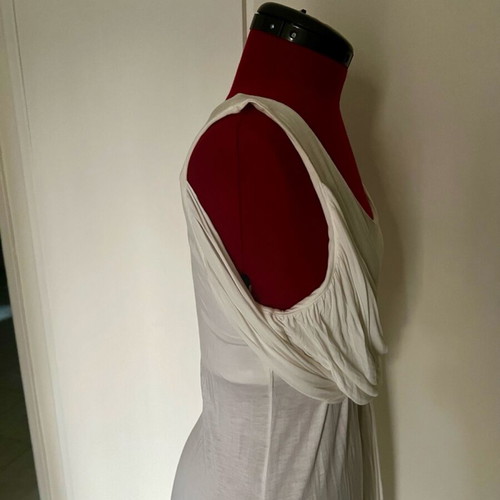 White dress Medium like new made of maco fabric