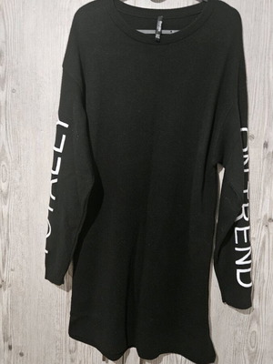 Bershka sweatshirt dress like new, black and white, size S