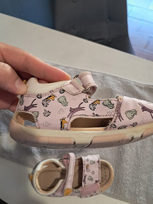 Geox pink children's sandals used, size 25