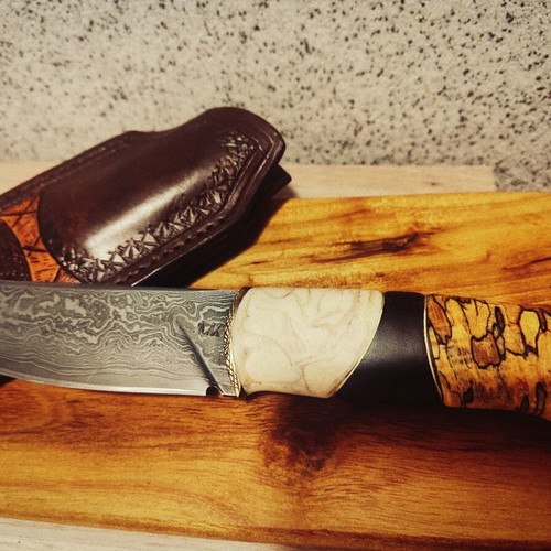 Hunting knife Damascus steel handmade with certificate and hallmark
