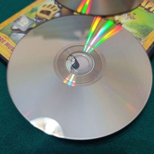 Madagascar DVD like new, 2-disc dubbed movie pack