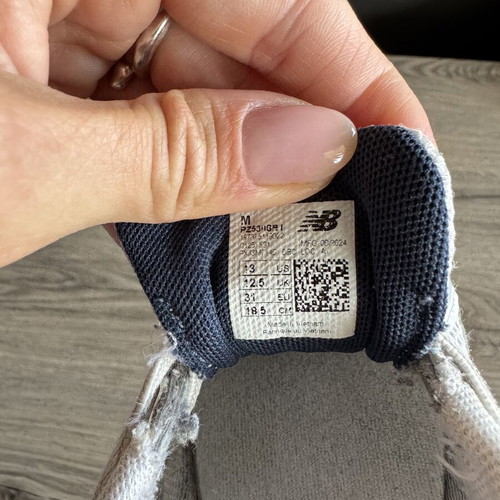 New Balance 530 Athletic Shoes used, size 31, white